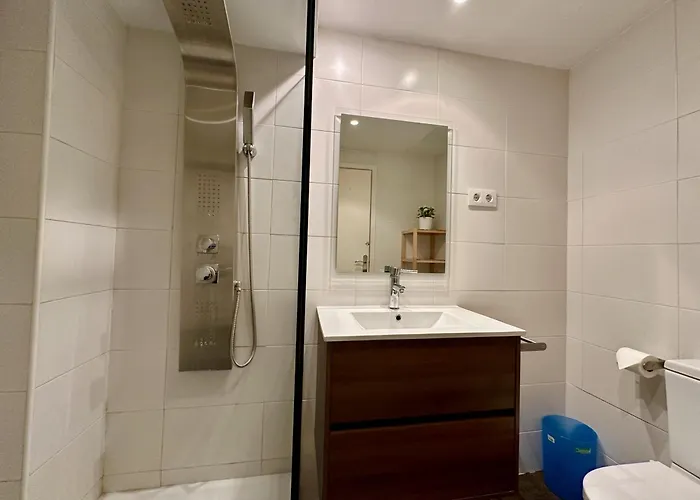 Spacious In Bonanova Apartman Barcelona